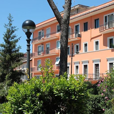 Hotel La Villa Ceccano Exterior foto