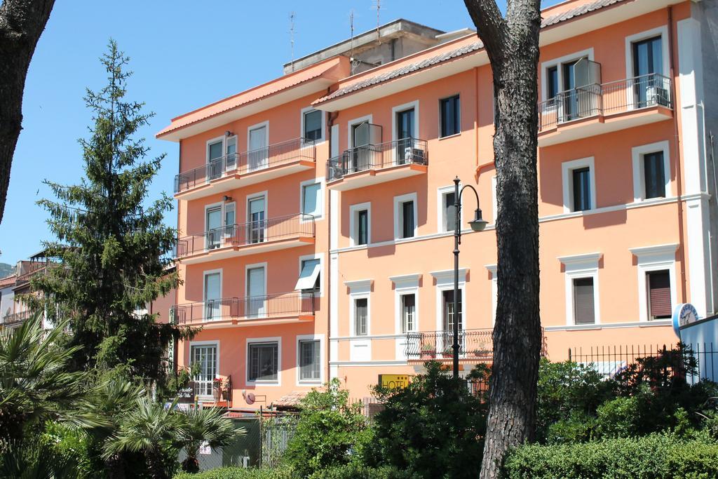 Hotel La Villa Ceccano Exterior foto
