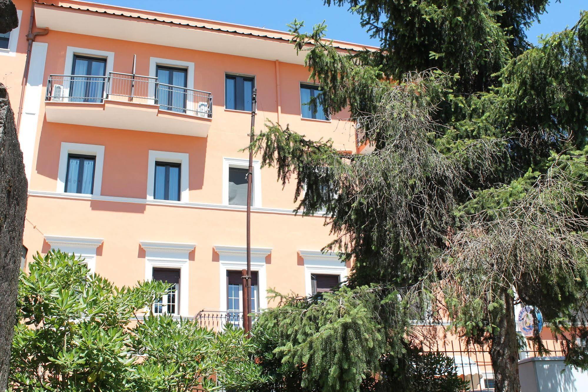 Hotel La Villa Ceccano Exterior foto